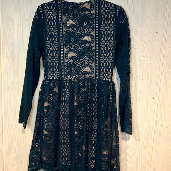 Xhilaration Forest Green Lace Dress Size Medium NWT - Picture 7 of 8